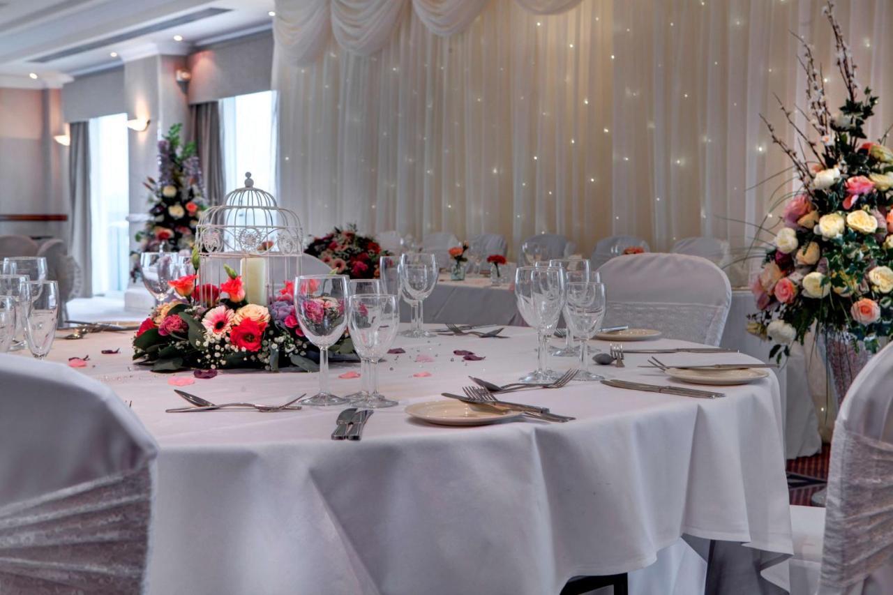 Windmill Village Hotel, Golf Club & Spa, BW Signature Collection Coventry Exterior foto